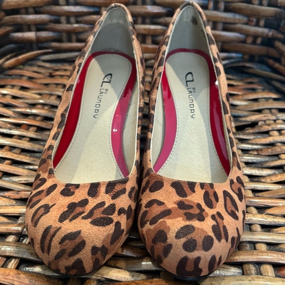 Chinese Laundry Round Toe Leopard
Wedges Heels Women Size 7.5 - Picture 7 of 11